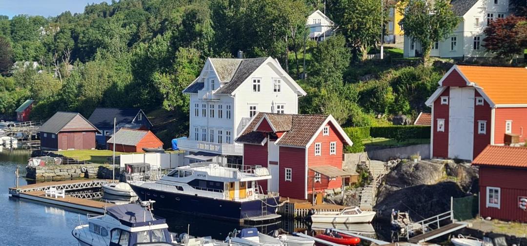 Photo of Buildings in Lindas