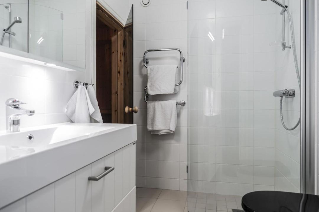 Photo of Bathroom in Undersaker