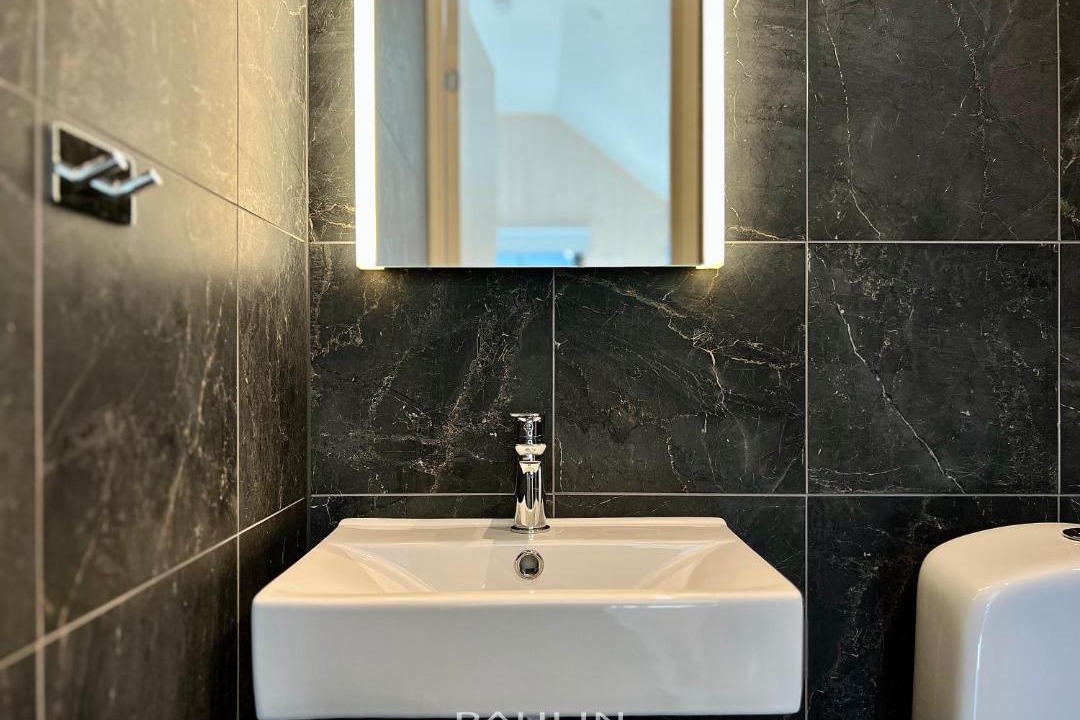 Photo of Bathroom in Salen