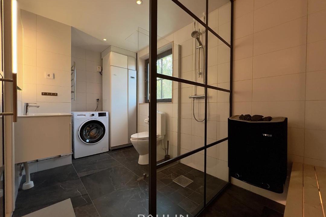 Photo of Bathroom in Salen