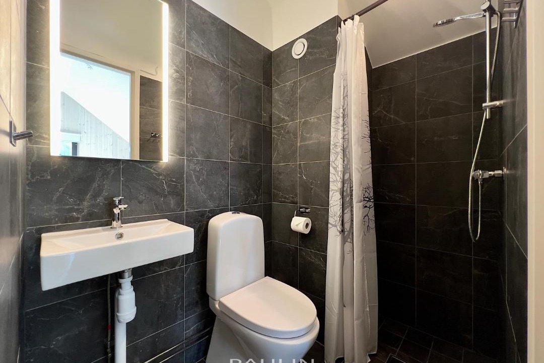 Photo of Bathroom in Salen