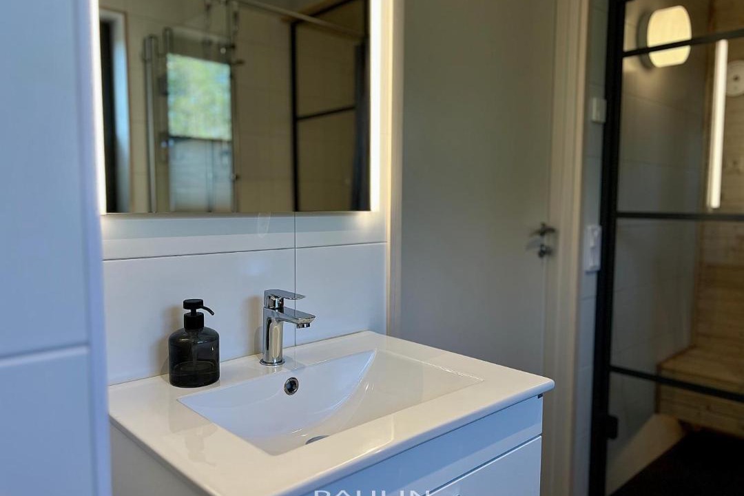Photo of Bathroom in Salen