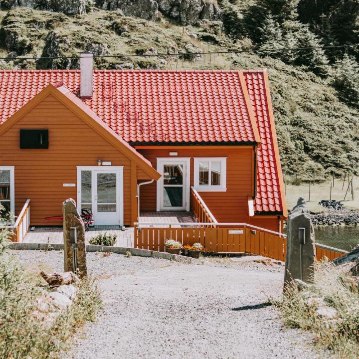 Photo of Others in Rovaer