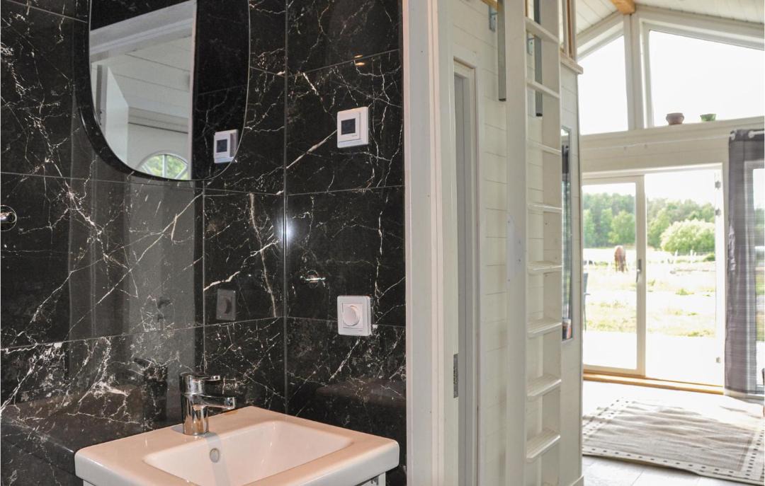Photo of Bathroom in Hammaro