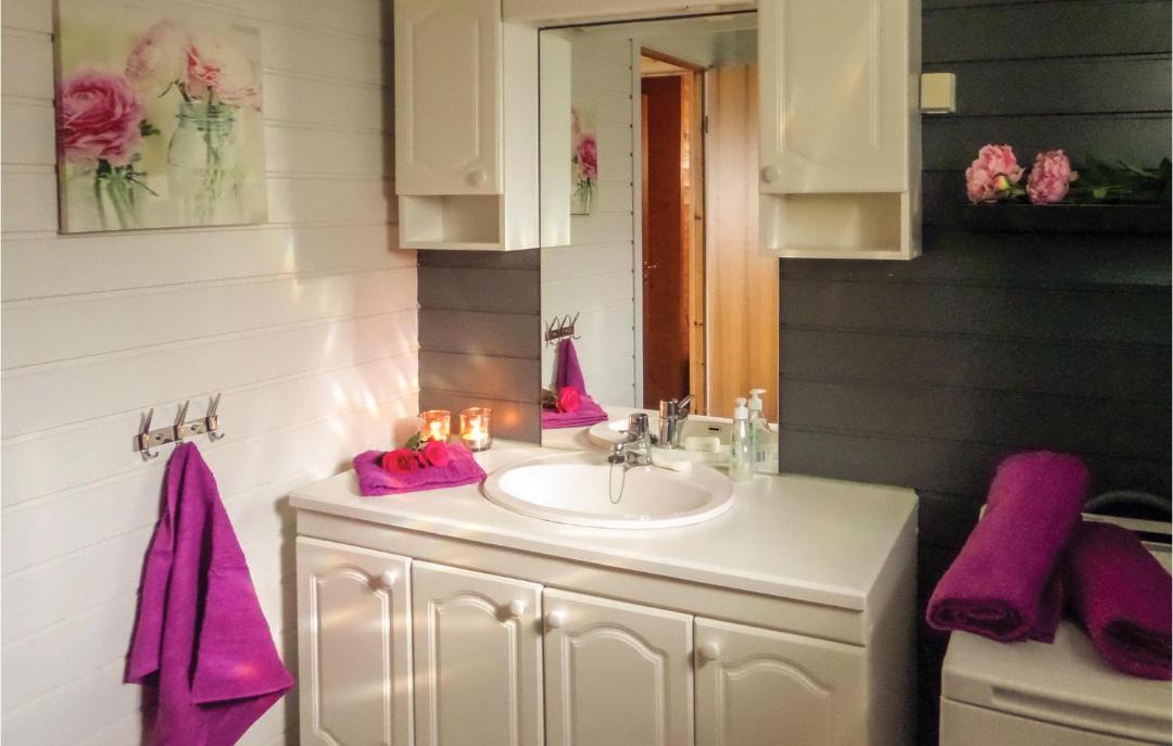 Photo of Bathroom in Utne