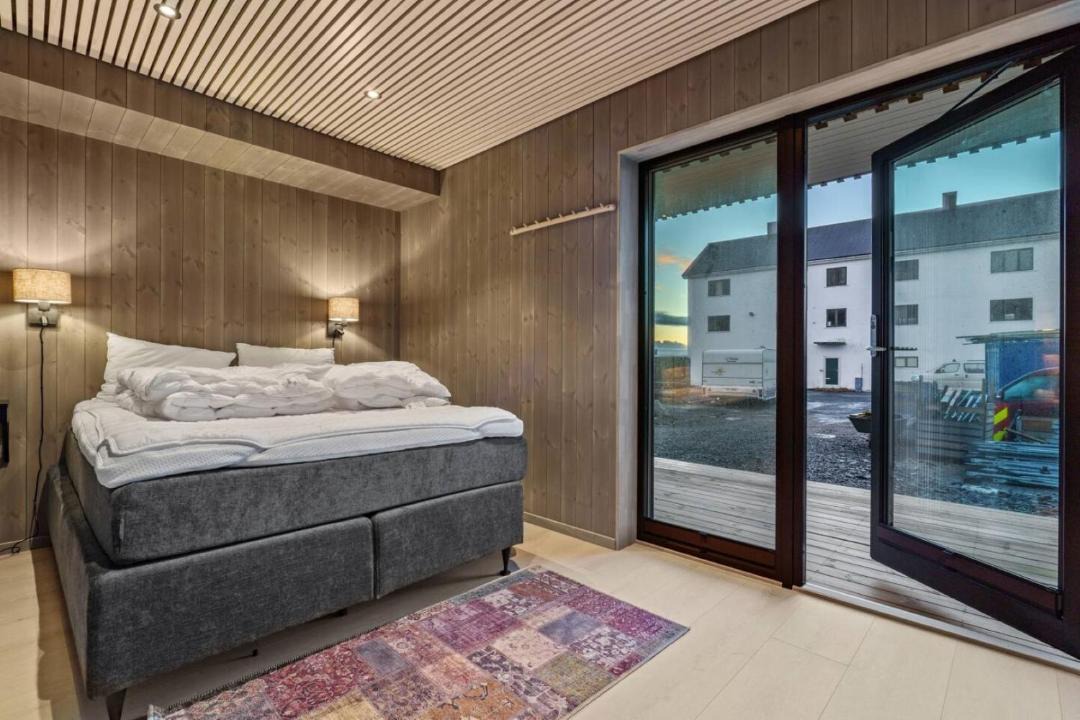 Photo of Bedroom in Henningsvaer