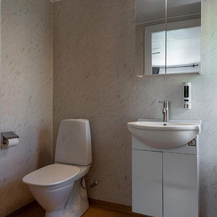 Photo of Bathroom in Hoor Municipality