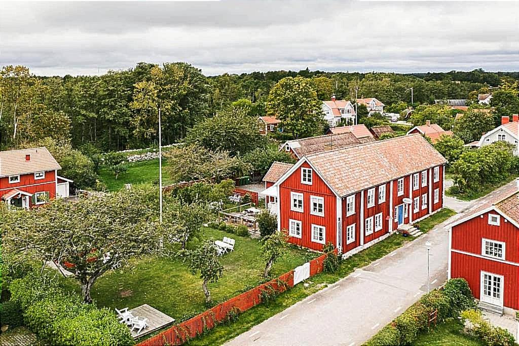 Photo of Buildings in Fagelmara