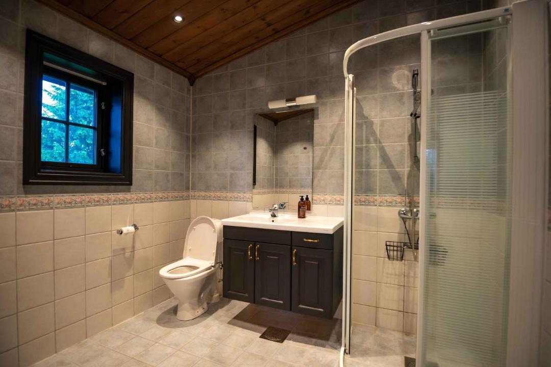 Photo of Bathroom in Mælem