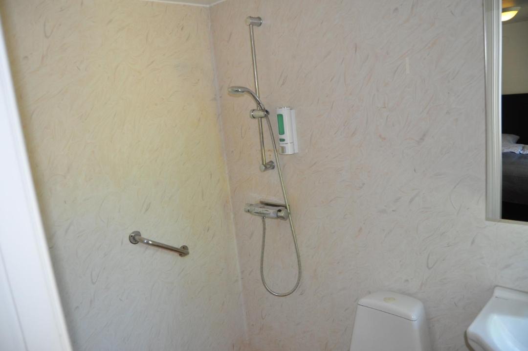 Photo of Bathroom in Hoor Municipality