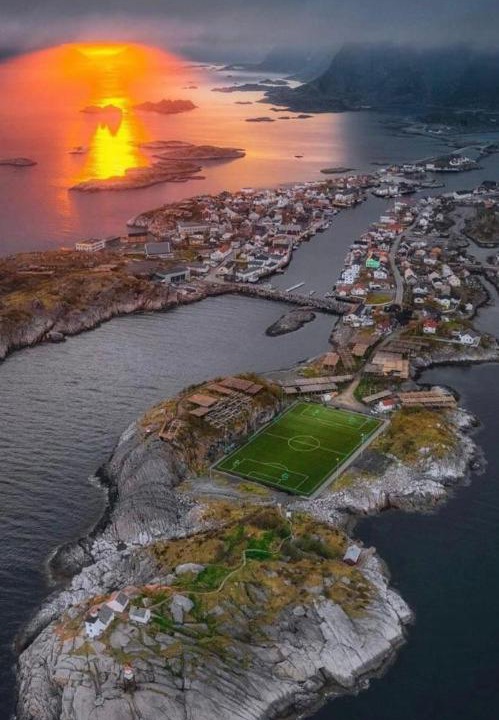 Photo of Others in Henningsvaer