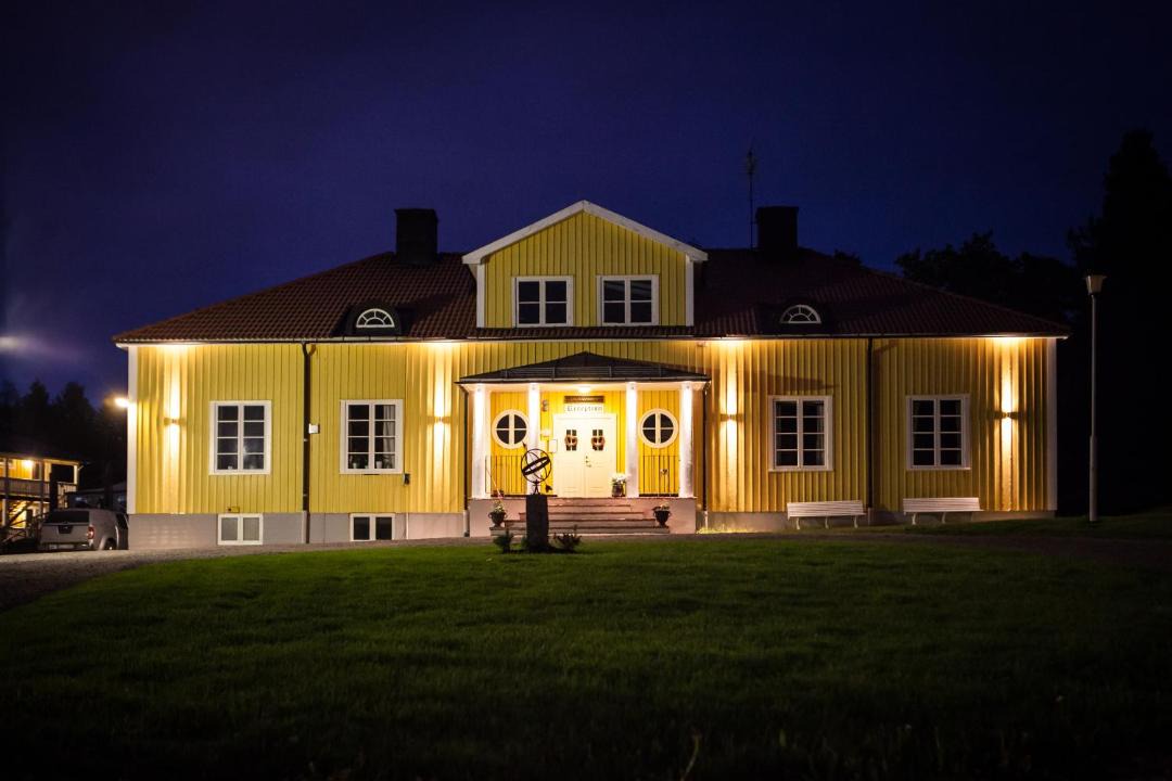 Photo of Others in Avesta