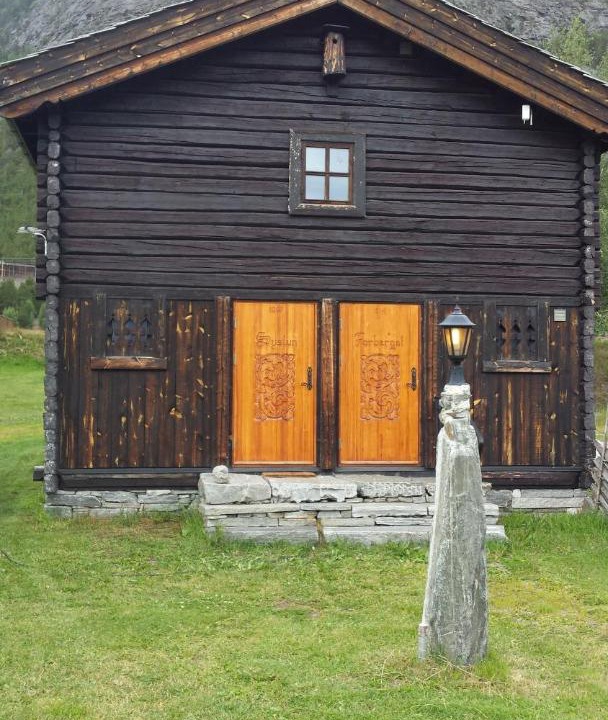 Photo of Others in Skjaak