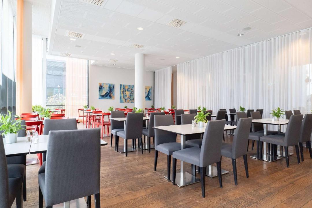 Photo of Others in Vastra Hamnen