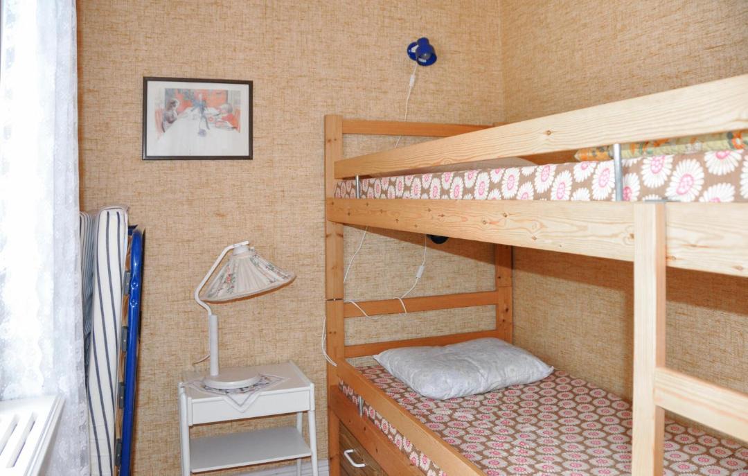 Photo of Bedroom in Vase