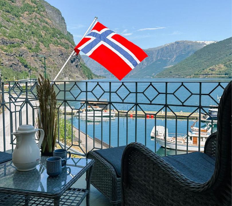 Photo of Others in Flam