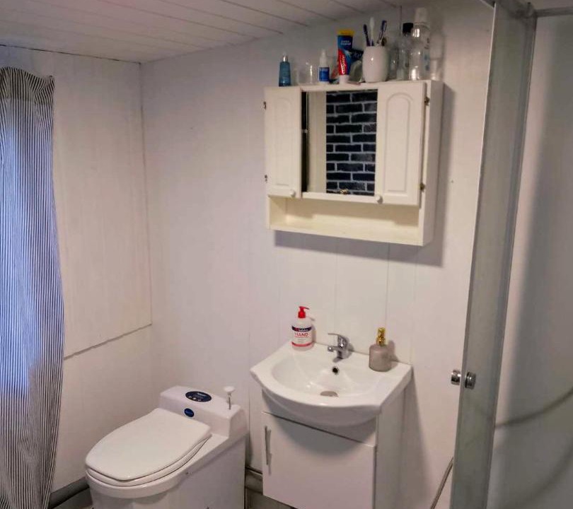 Photo of Bathroom in Hindby