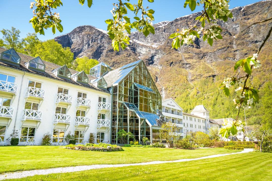 Photo of Others in Flam