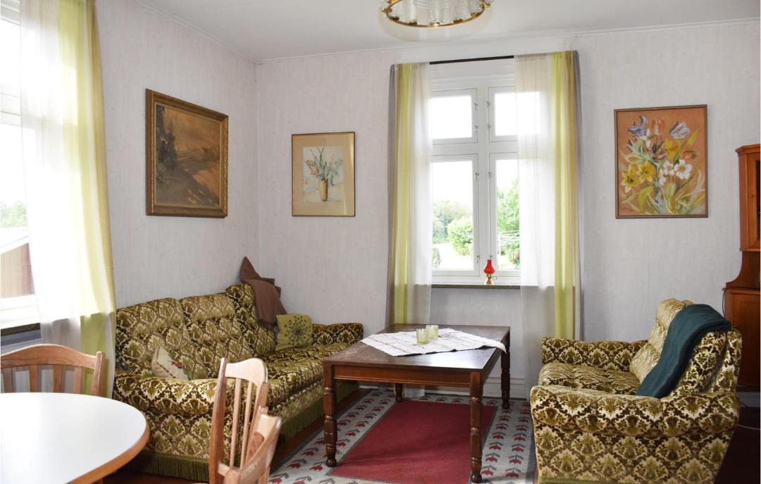 Photo of Others in Brakne-Hoby
