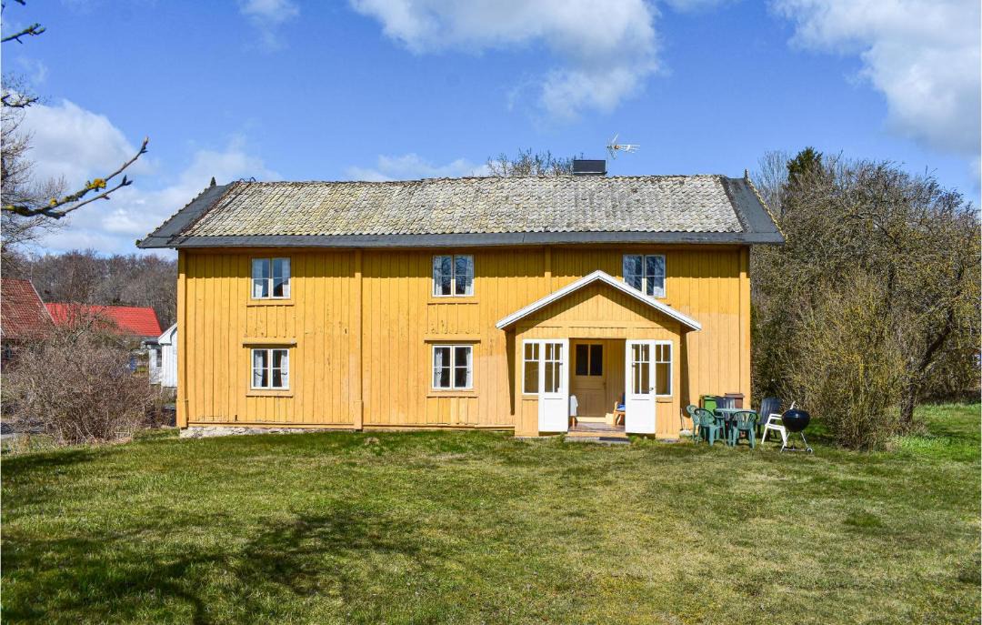 Photo of Buildings in Bustorp