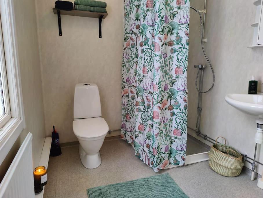 Photo of Bathroom in Are