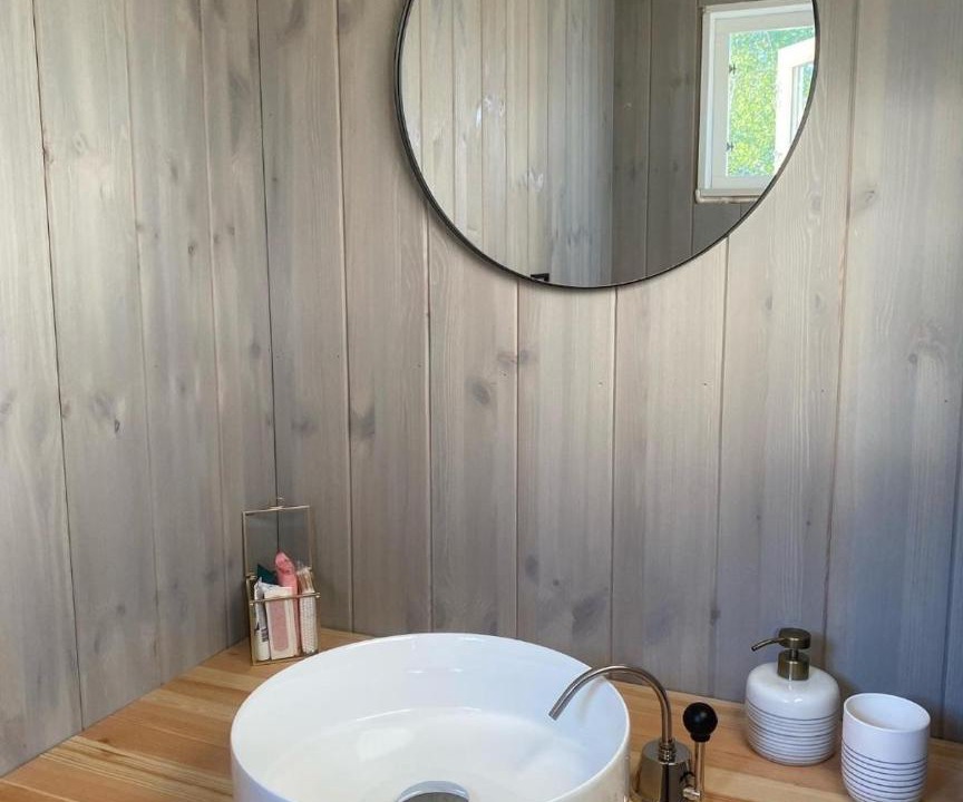 Photo of Bathroom in Luster