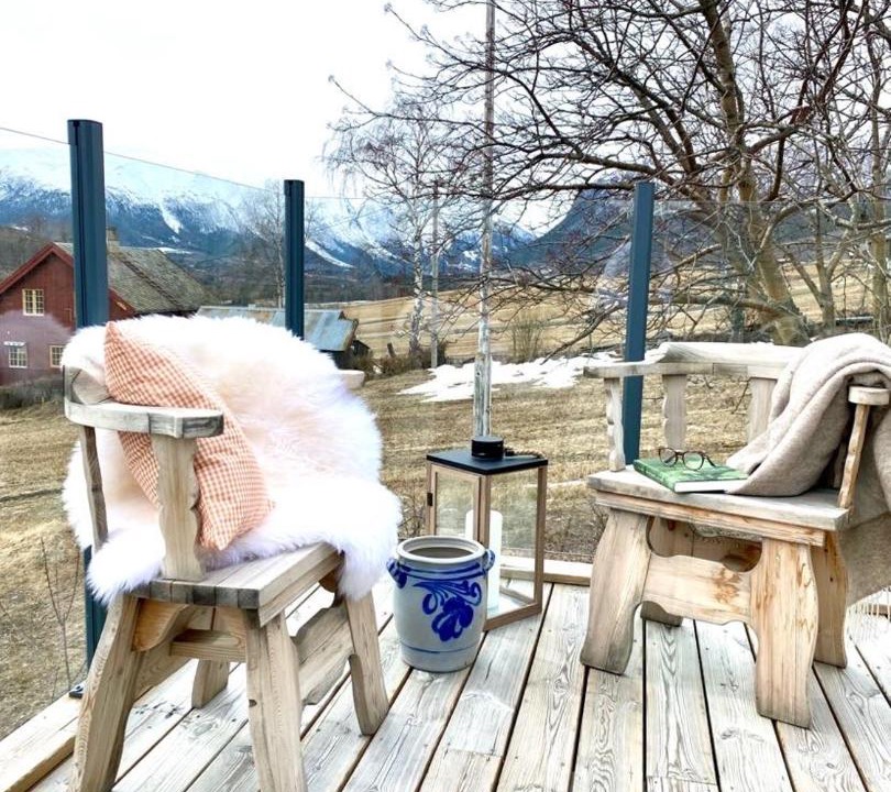Photo of Others in Skjaak