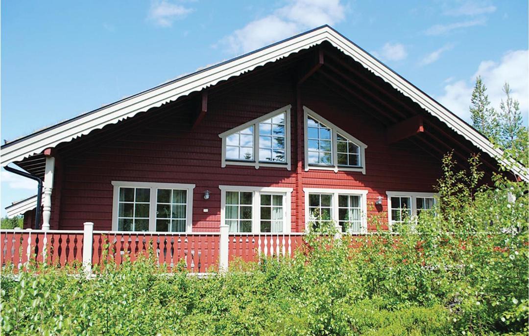 Photo of Others in Stoten
