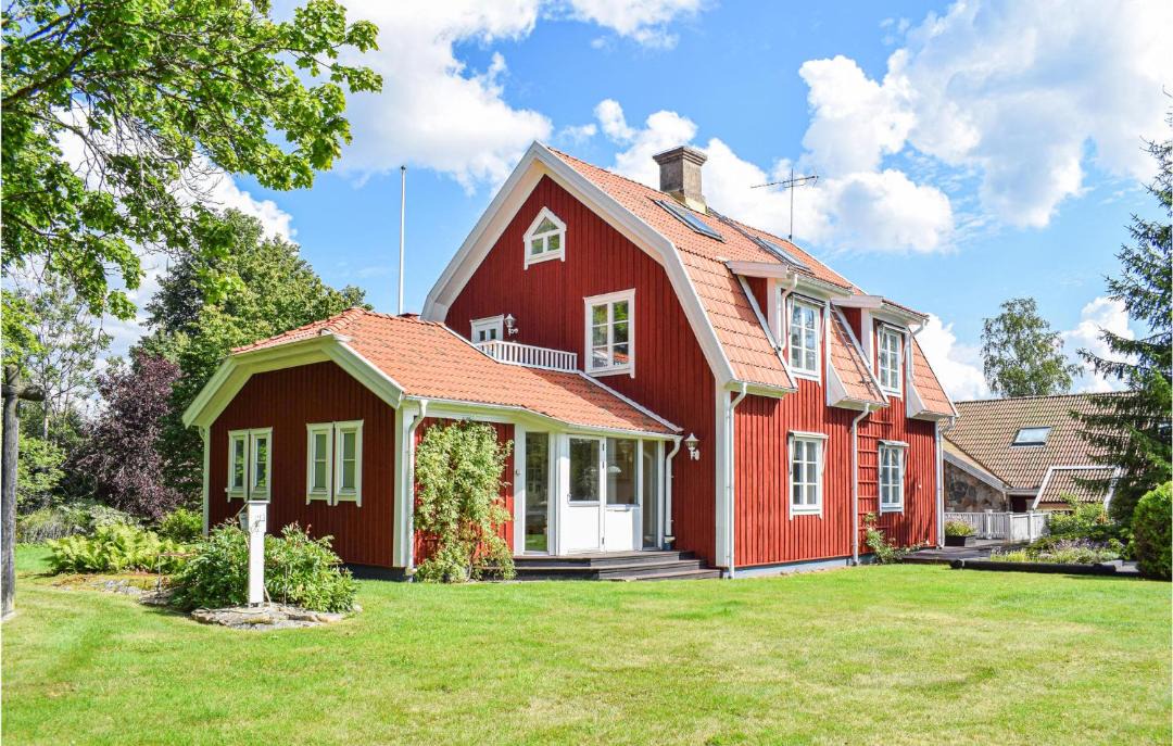 Photo of Buildings in Rorvik