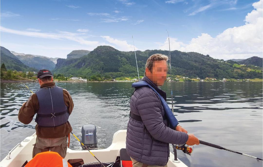 Photo of Human In Picture in Strandebarm
