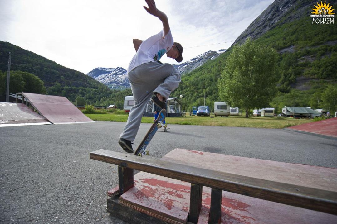 Photo of Others in Hjelle