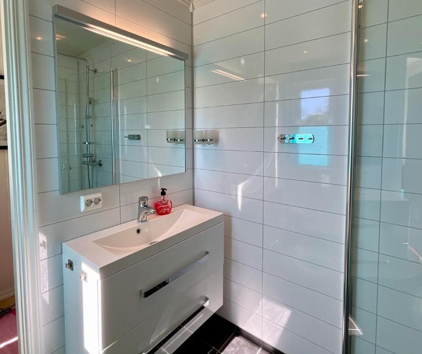 Photo of Bathroom in Leknes