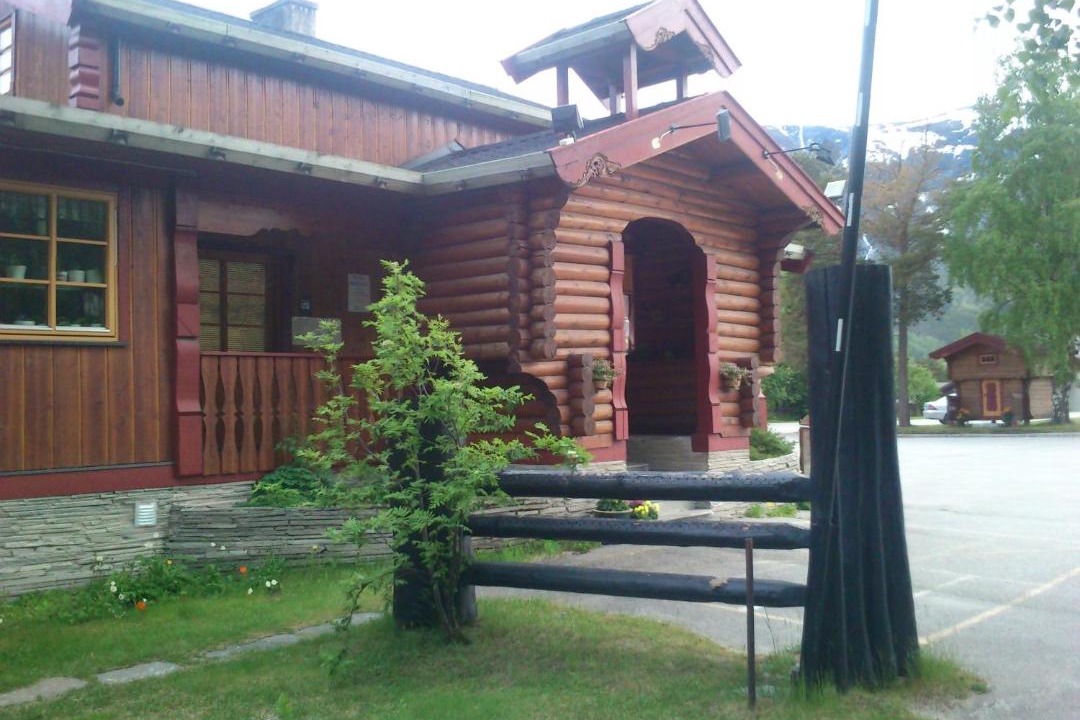 Photo of Others in Skjaak