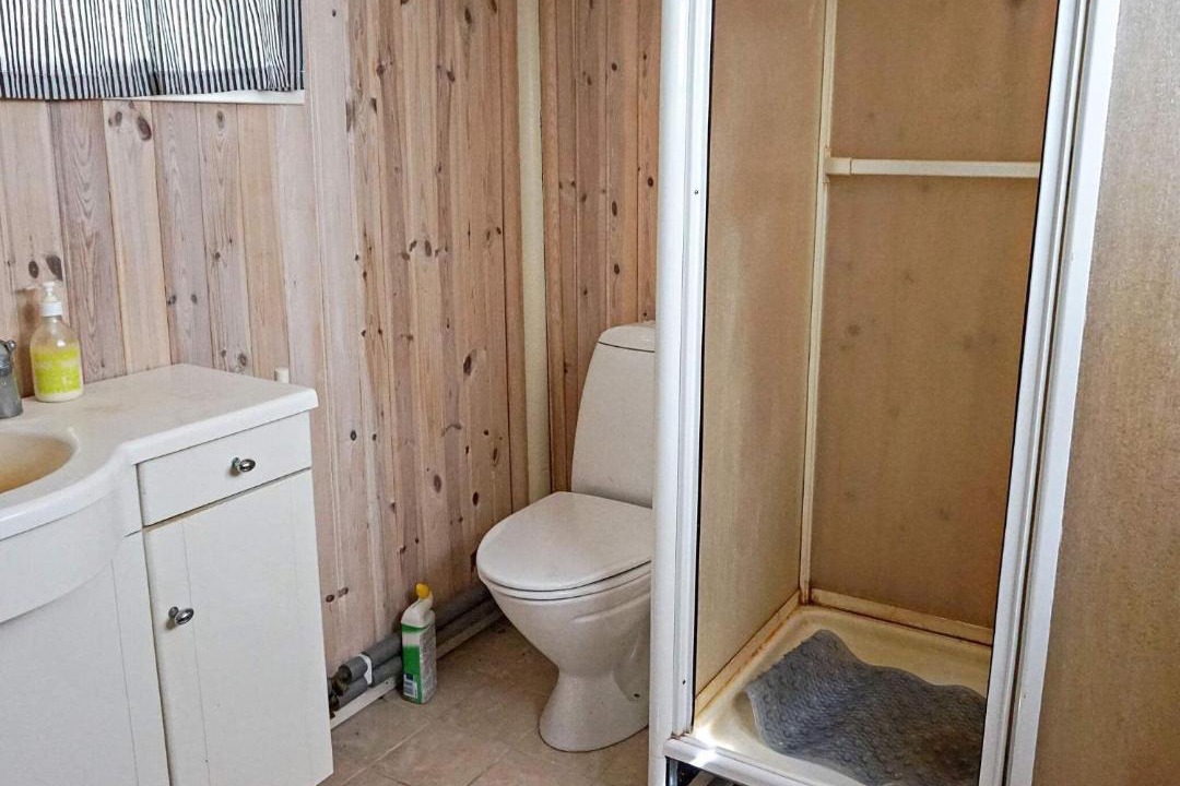 Photo of Bathroom in Horn