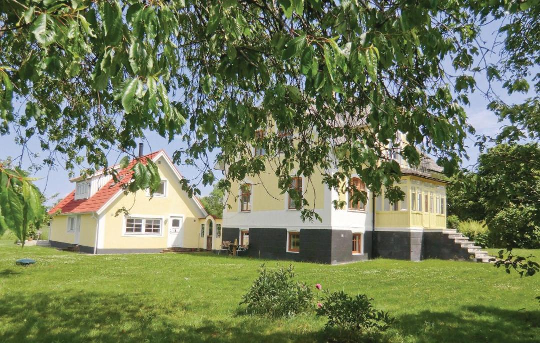 Photo of Buildings in Nyhamnslage