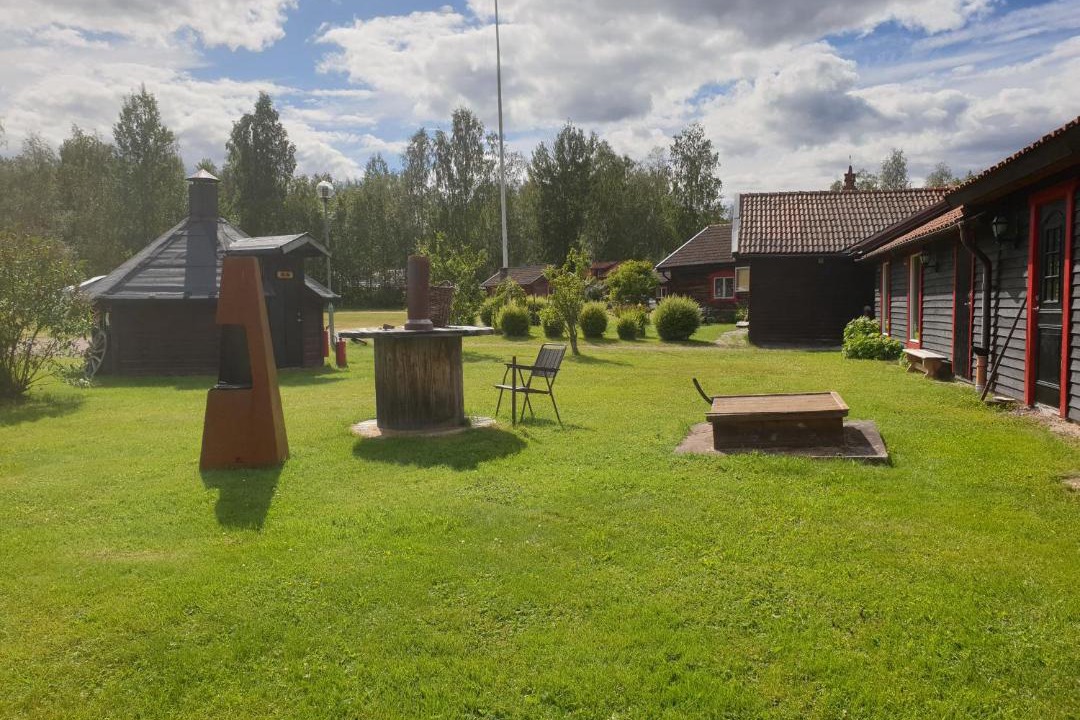 Photo of Others in Mora