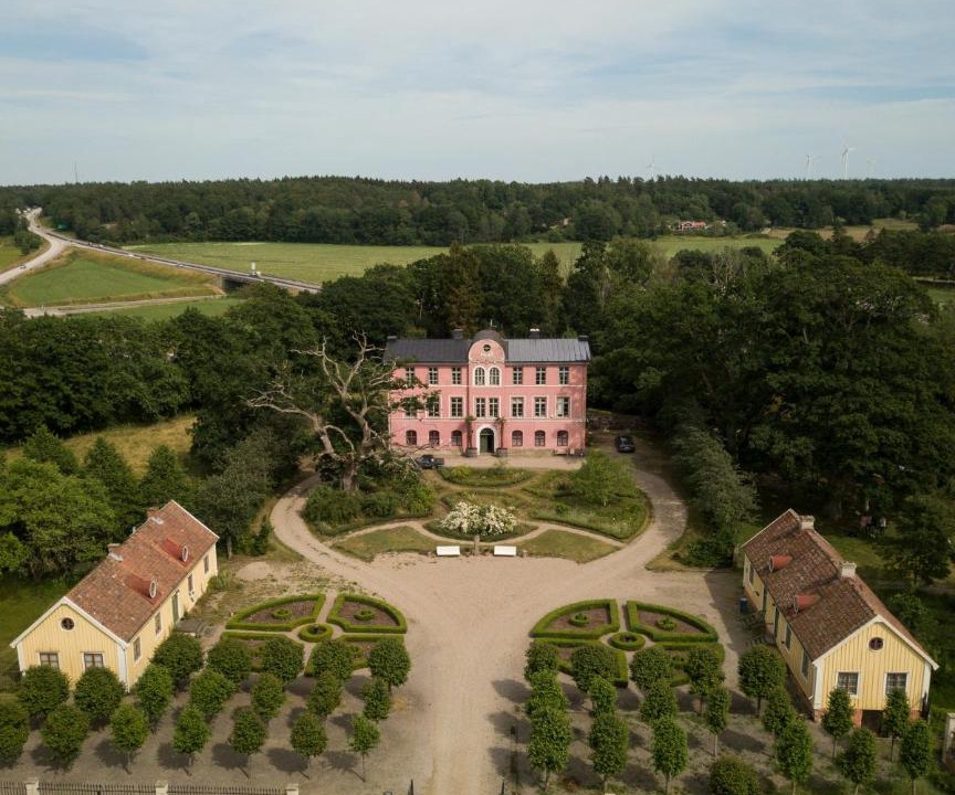 Photo of Others in Brakne-Hoby