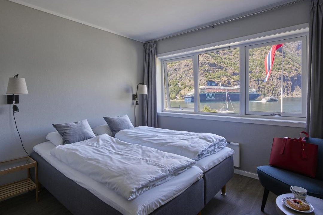 Photo of Others in Flam