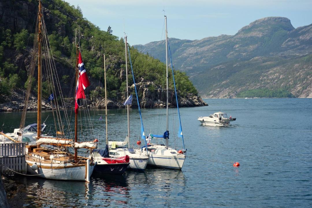 Photo of Others in Fløyrli