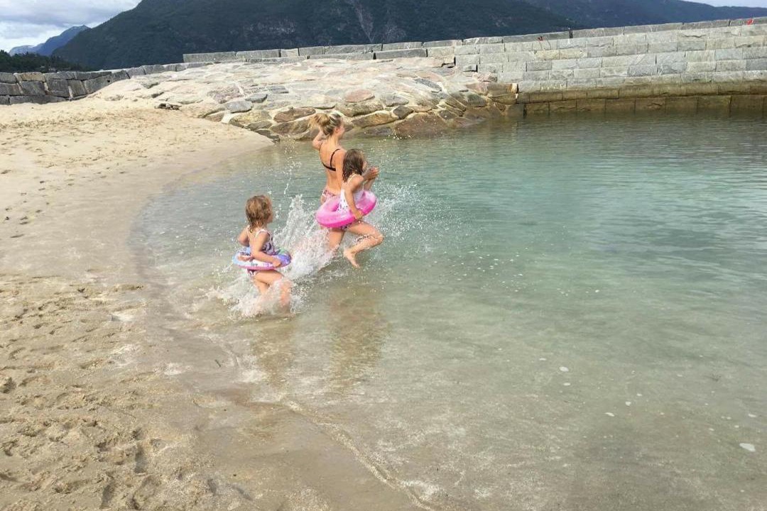 Photo of Others in Balestrand