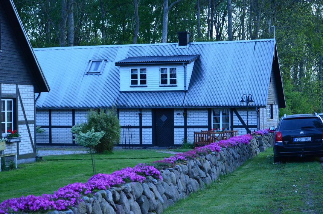 Photo of Buildings in Farhult