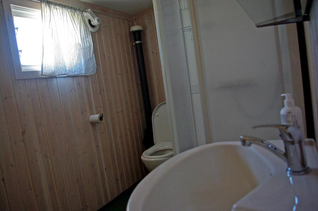 Photo of Bathroom in Lit