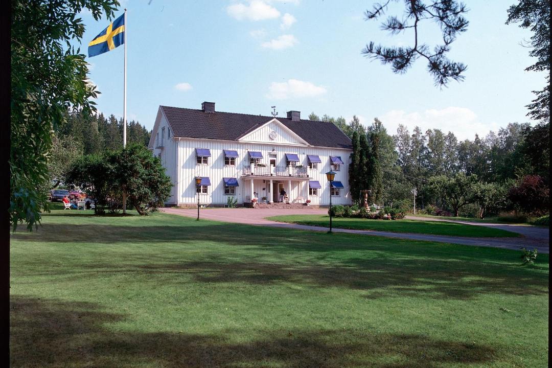 Photo of Buildings in Sunne