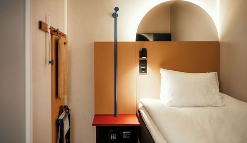 Single Room, No Windows