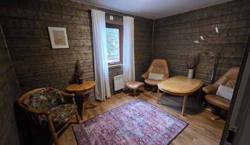Moose Cabin  transfer, breakfast, sauna