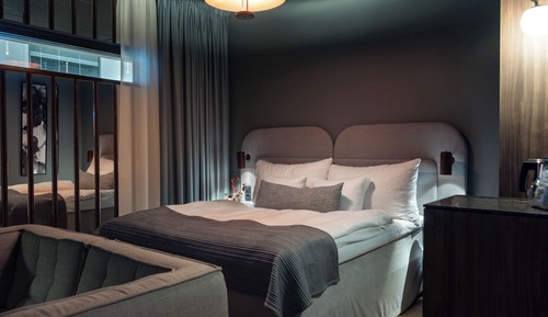 Room (Compact Double)