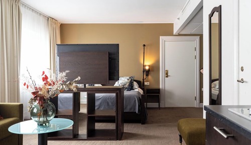 Junior Studio Suite