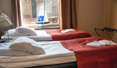 Standard Twin Room, Private Bathroom