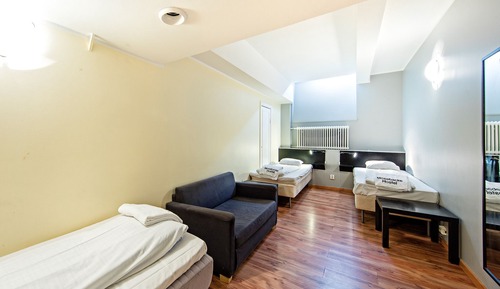 Triple Room, No Windows (Shared bathroom)