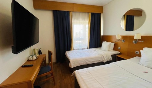 Standard Twin Room, City View